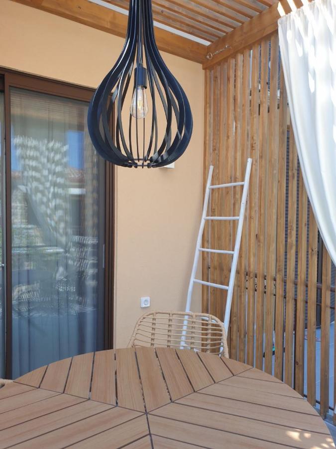 Vista Al Mare Luxury Apartments 지아로바 외부 사진
